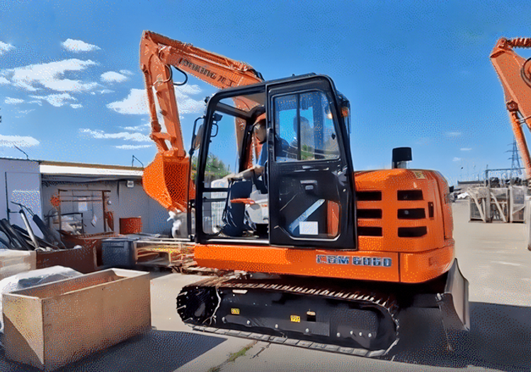 Обзор гусеничного экскаватора CDM6060
